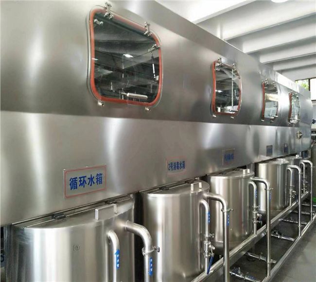 自動(dòng)化灌裝機(jī)設(shè)備-3